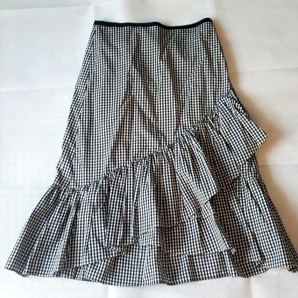 Ann Taylor black and white checkered ruffled skirt
